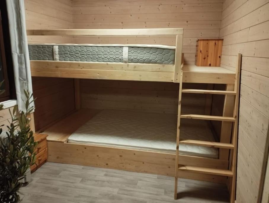 Chalet 8 Personnes + Grand Terrain Et Riviere Entremont 外观 照片