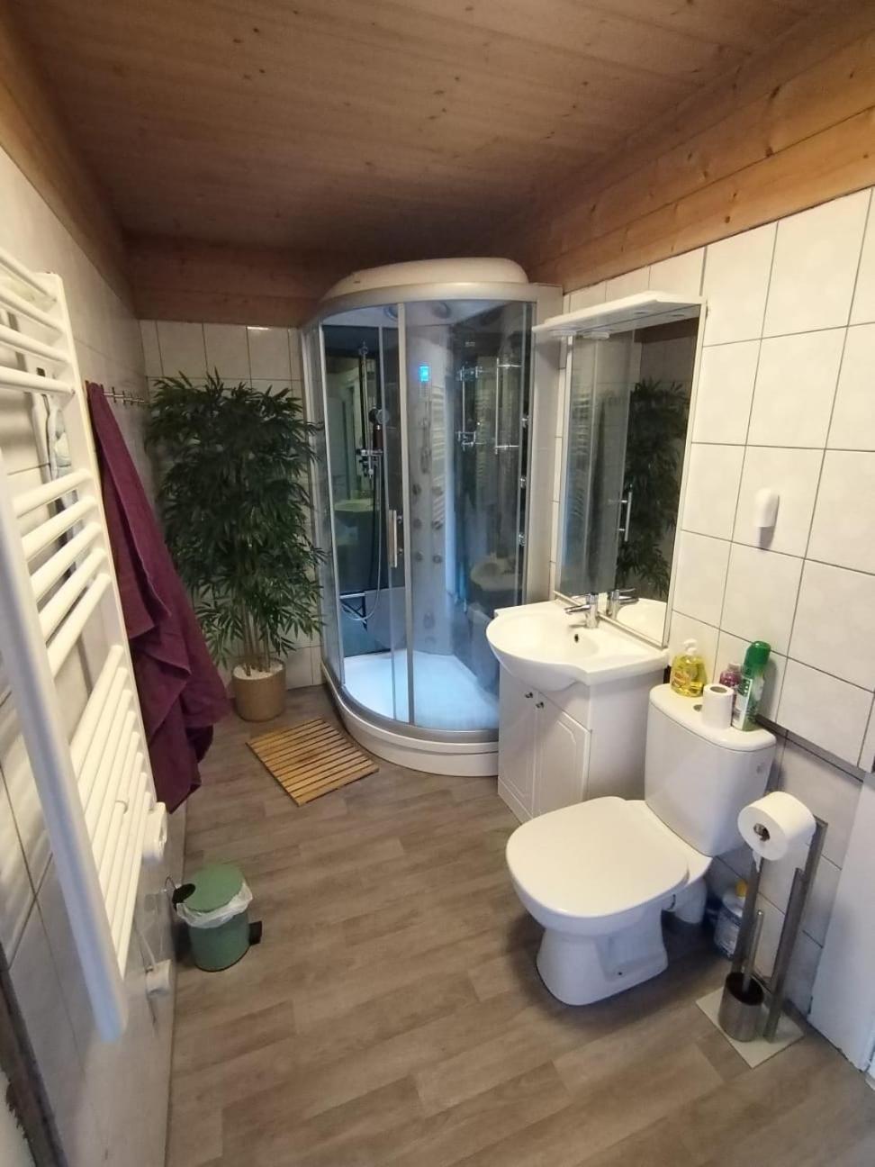Chalet 8 Personnes + Grand Terrain Et Riviere Entremont 外观 照片