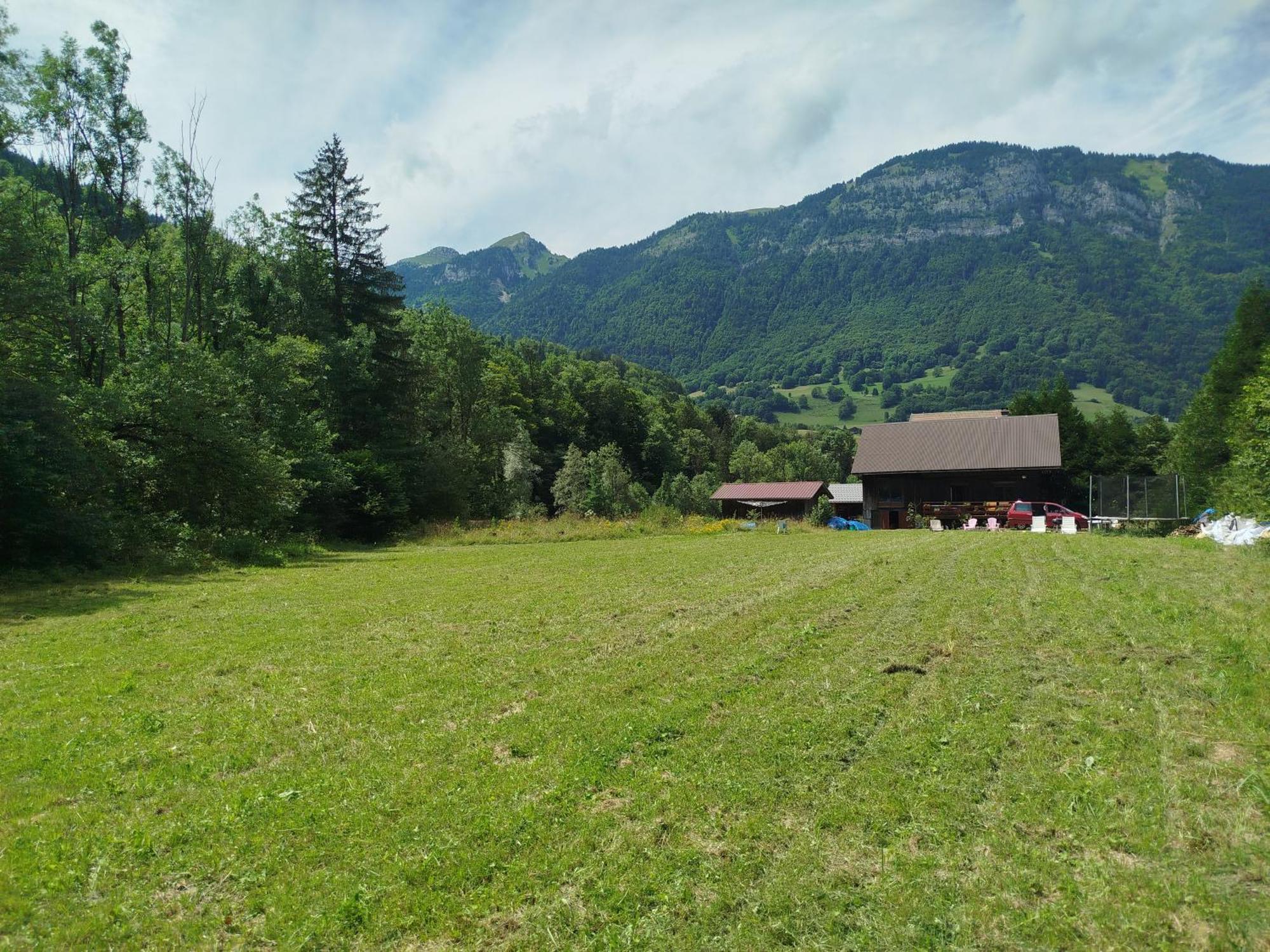 Chalet 8 Personnes + Grand Terrain Et Riviere Entremont 外观 照片